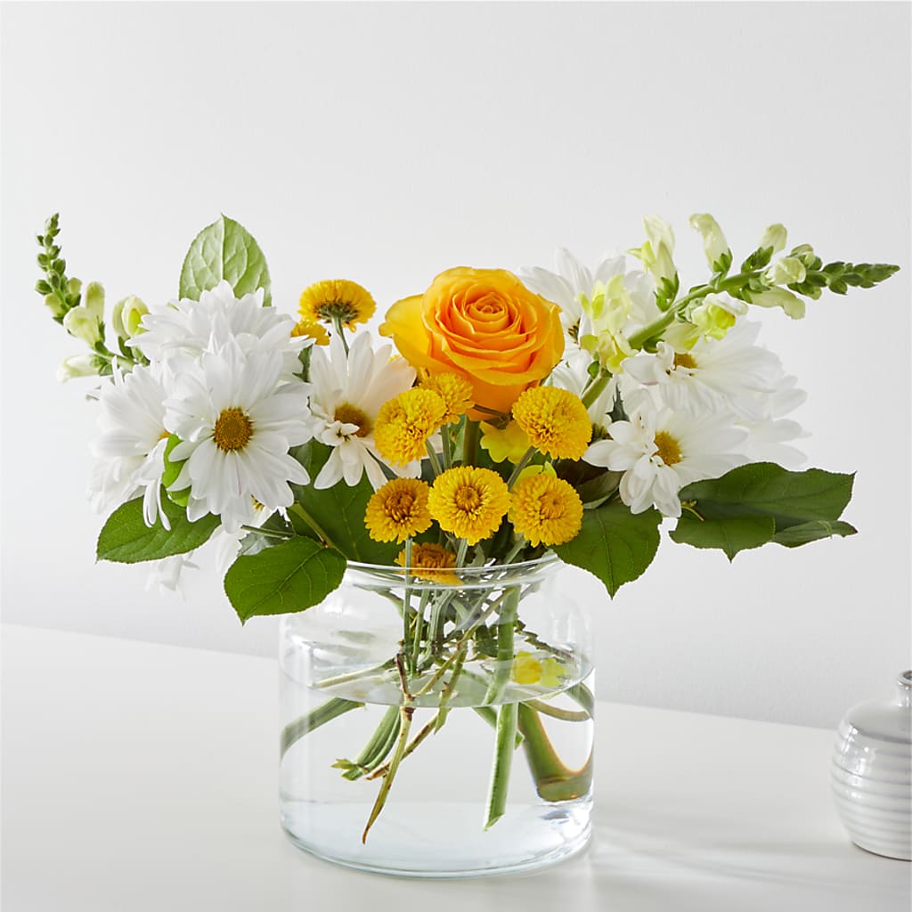 Sun Salutation Bouquet – Portage Florals, Portage PA
