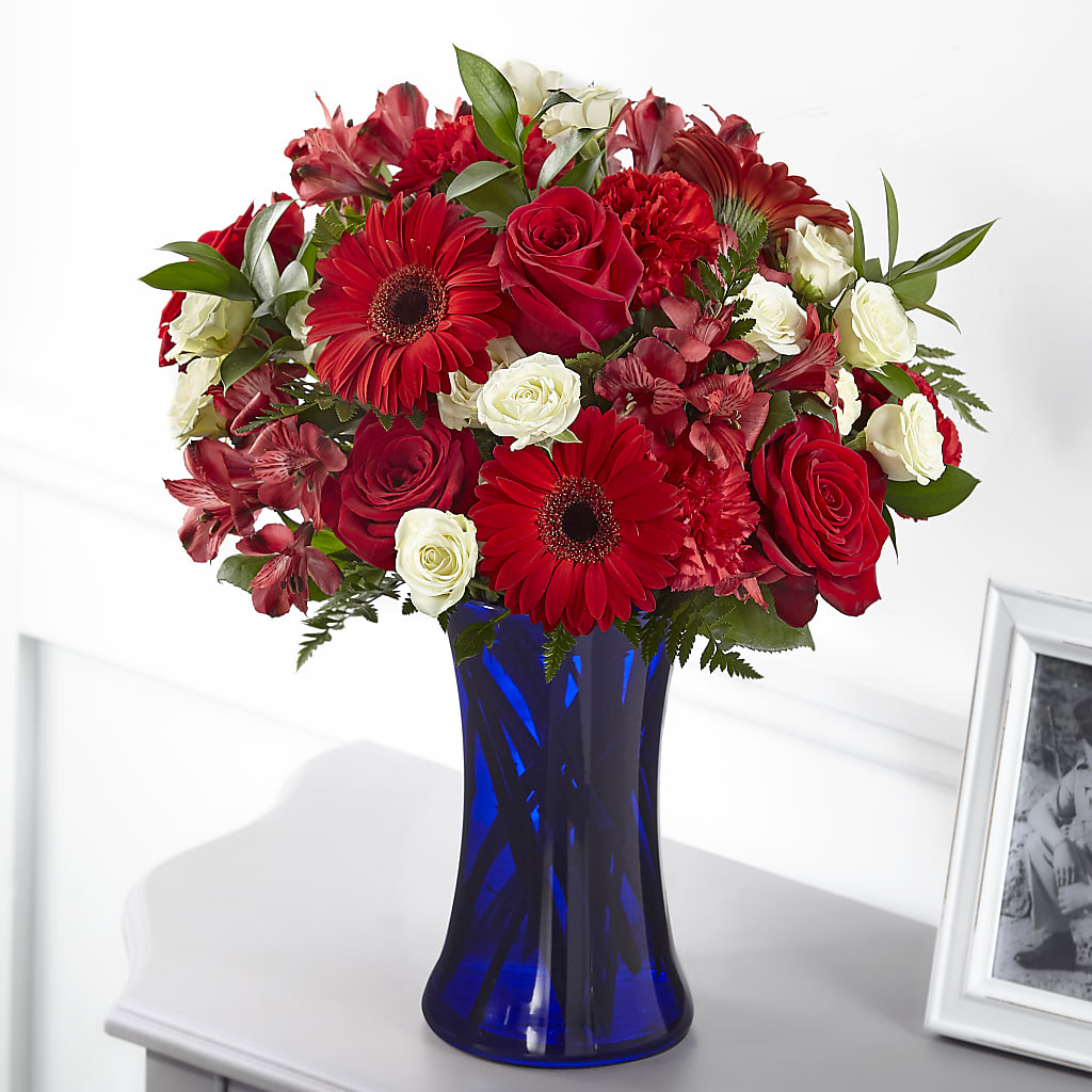 Hearts Embrace Bouquet – Portage Florals, Portage PA