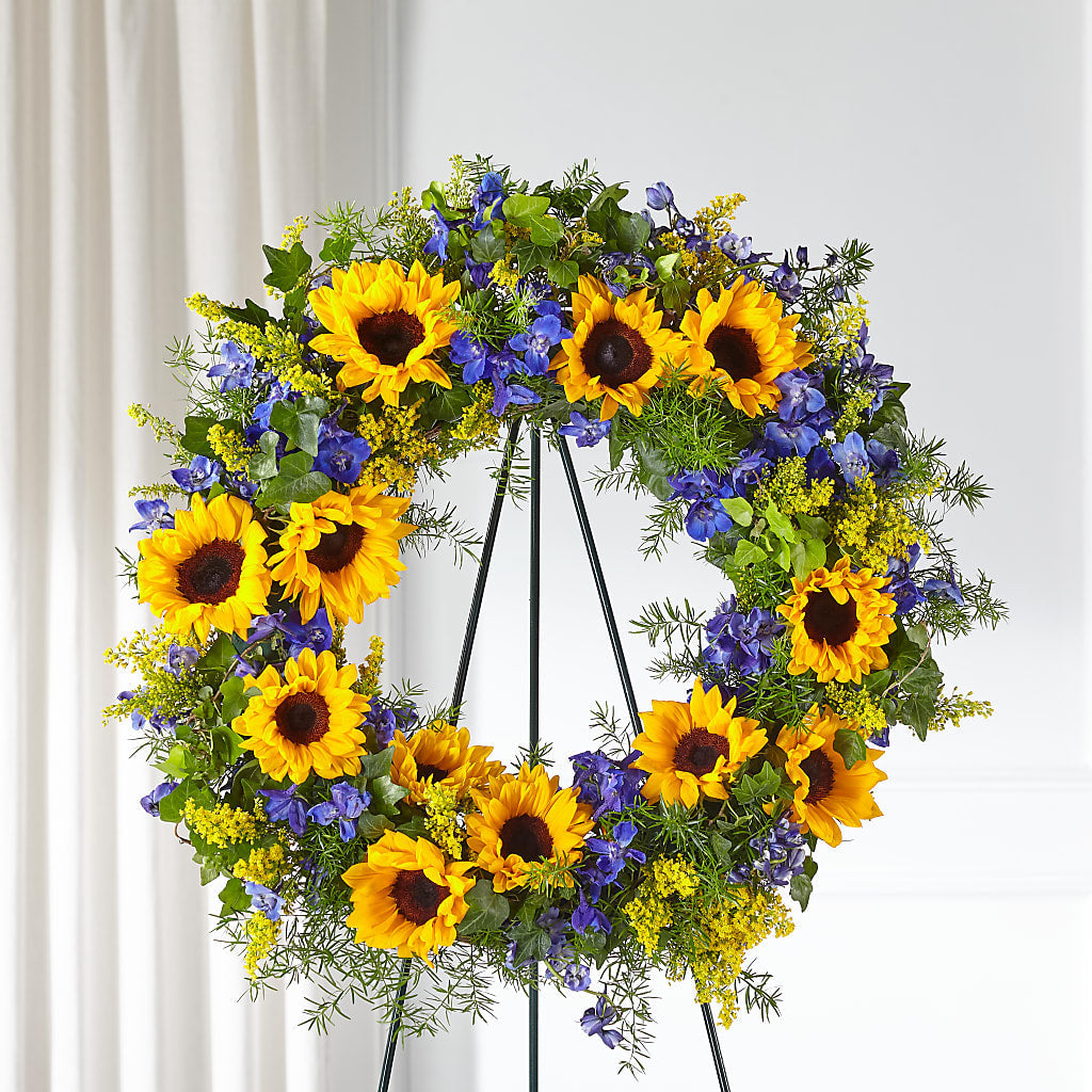 Bright Rays Wreath – Portage Florals, Portage PA