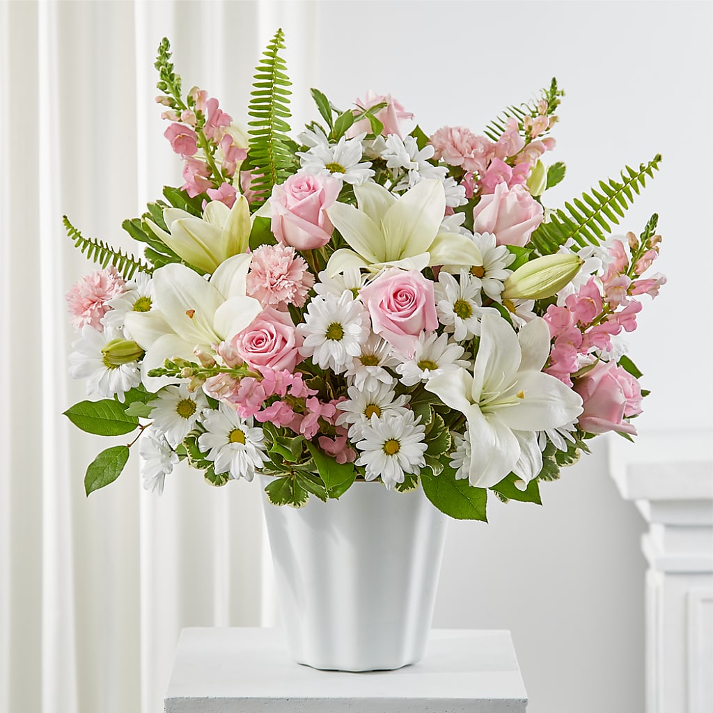 Soft Touch Tabletop Basket – Portage Florals, Portage PA