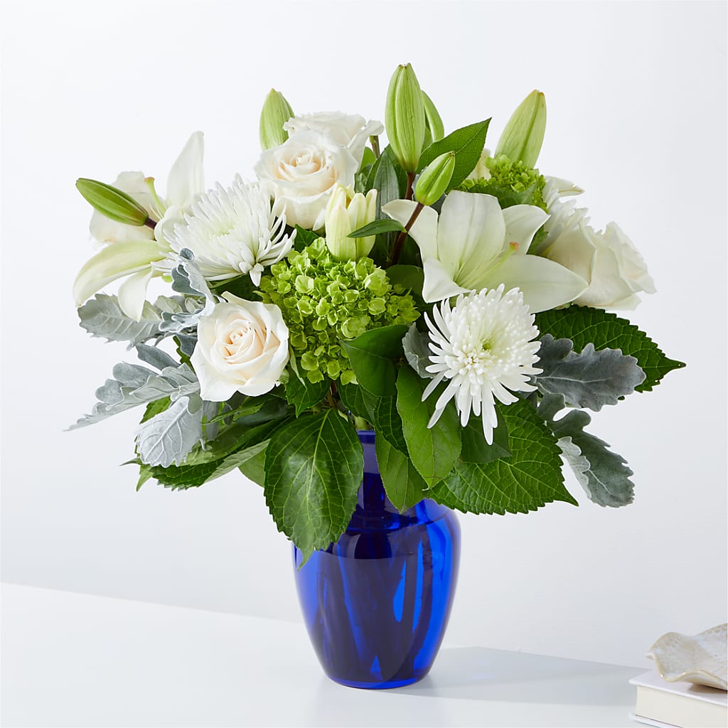 Snowy Dreams Bouquet – Portage Florals, Portage PA