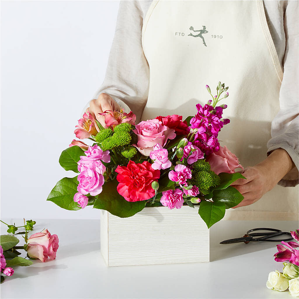 Sweetberry Box – A Florist Original –  Portage Florals, Portage PA