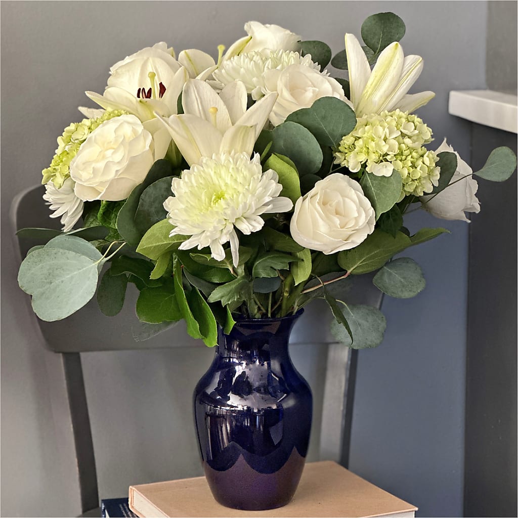 Snowy Dreams Bouquet –  Portage Florals, Portage PA