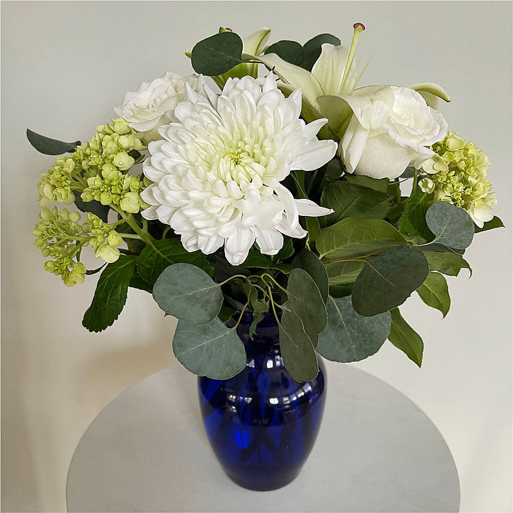 Snowy Dreams Bouquet –  Portage Florals, Portage PA