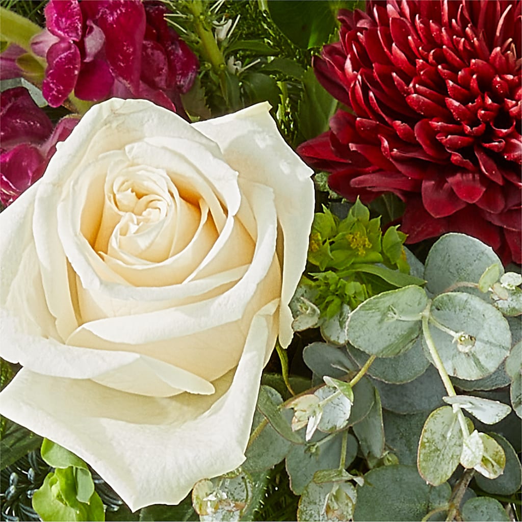 Cranberry Fizz Bouquet –  Portage Florals, Portage PA